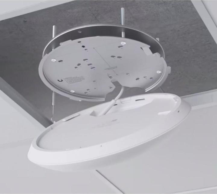 Actual product image Ubiquiti UniFi WiFi 7 Pro-Max (8600 Mbit/s)