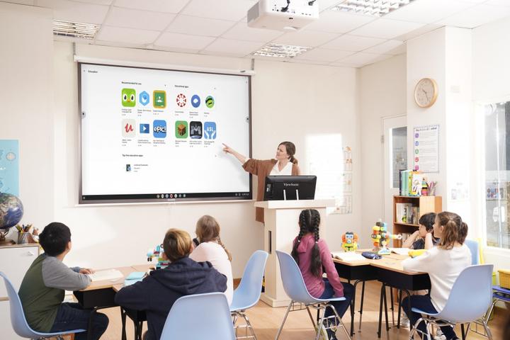 Produktbild Viewsonic Chromebox CEL520 (64 GB, 8 GB, Intel Celeron 5205U, Intel UHD Graphics)