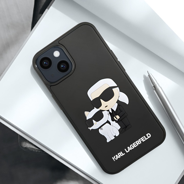 Produktbild Karl Lagerfeld Hülle 3D Rubber Karl & Choupette, Schwarz Series (Apple iPhone 15 Plus)