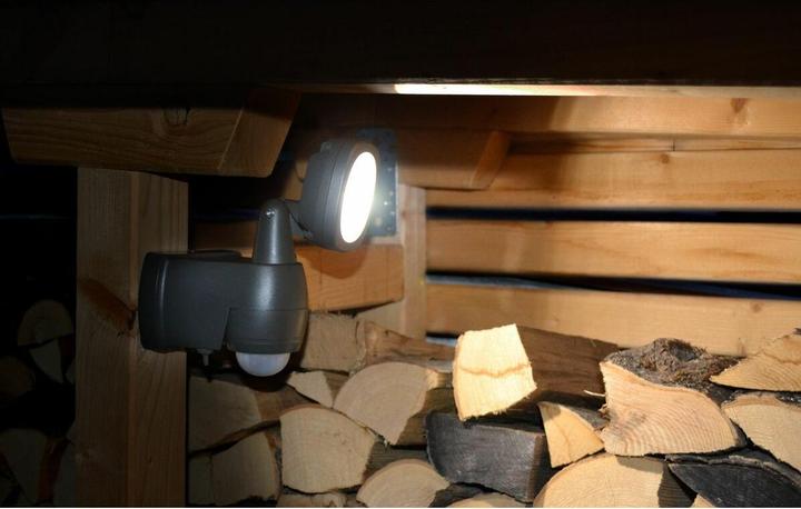 Produktbild Brennenstuhl Lufos (440 lm, IP44)