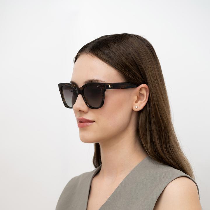 Actual product image Invu Buffett