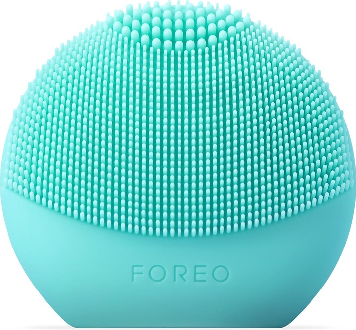 Actual product image Foreo LUNA play smart 2 smart skin analysis and facial cleansing device