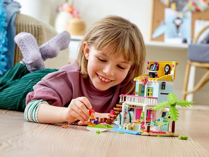Produktbild LEGO Strandhaus mit Tretboot (41428, LEGO Friends)