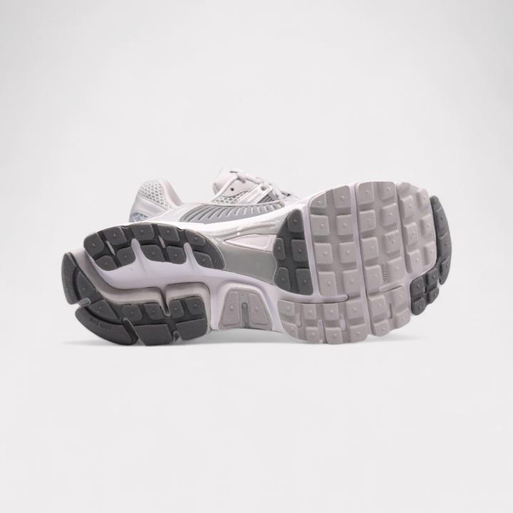 Immagine prodotto Nike Zoom Vomero 5 (36)
