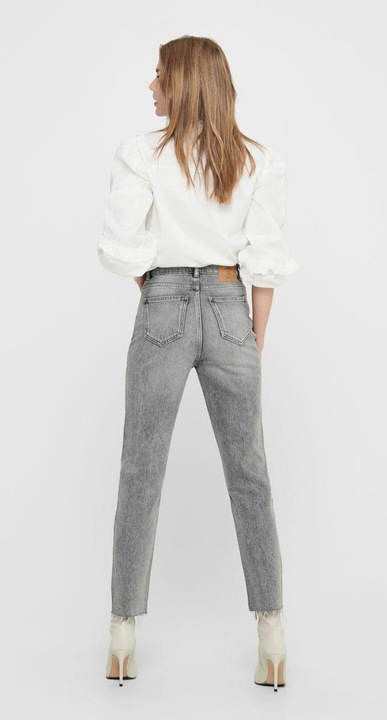 Actual product image Only ONLEmily Life HW Straight Fit Jeans (W28/L34)