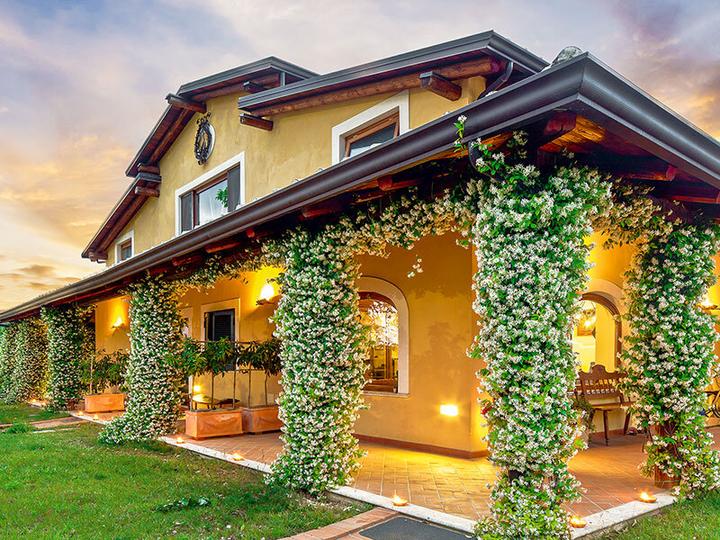 Immagine prodotto Smartbox Soggiorno di 2 notti in Europa con papà e la sua pausa di benessere (2 Persone)