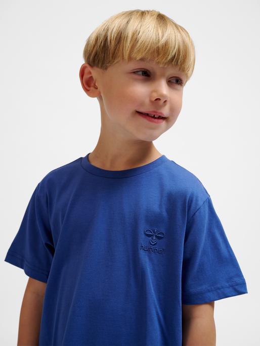 Actual product image hummel hmlTRELLE T-SHIRT S/S (104)