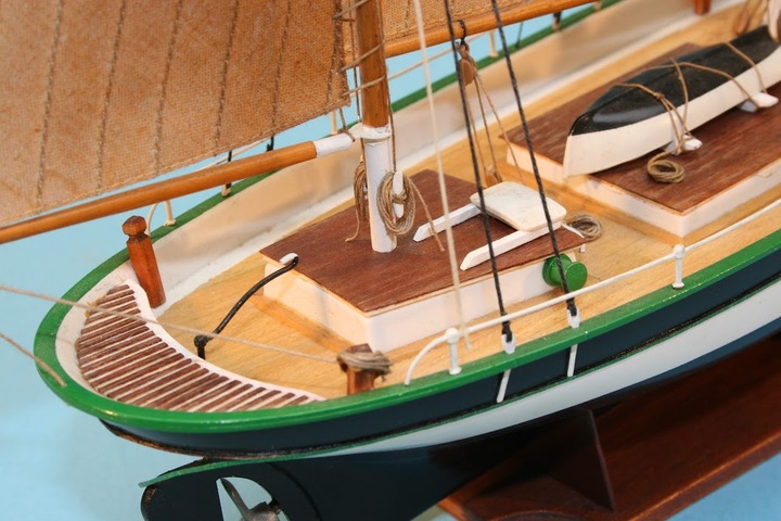 Productafbeelding Billing Boats Dana - Kunststof romp 1:60 - (428316)