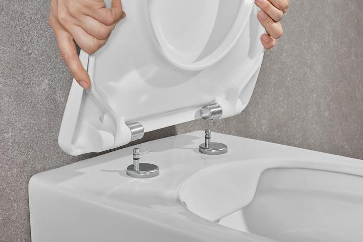 Actual product image Villeroy & Boch WC seat Hommage 8809S1 white with soft-closing mechanism