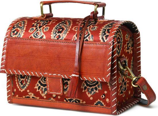 Only-Bags.Store Borsa a tracolla Ajrakh mistica marrone