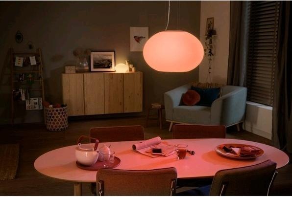 Actual product image Philips Hue Flourish Base BT (3000 lm)