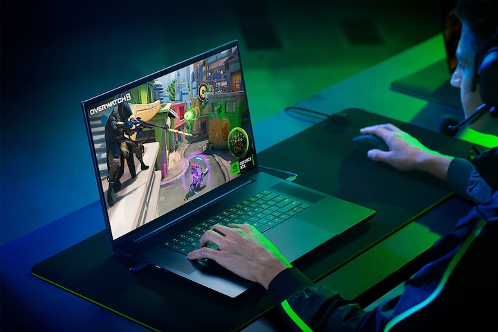 Actual product image Razer Blade 18 (18", Intel Core i9-13950HX, 32 GB, 1000 GB, US)