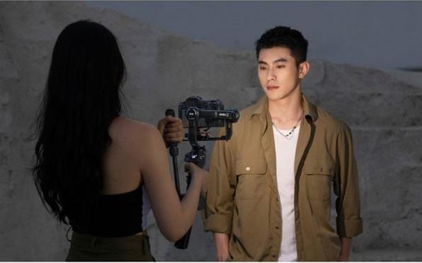 Image du produit Zhiyun Weebill 3S Combo (Appareil photo reflex, Appareil photo à objectif interchangeable, 3 kg)