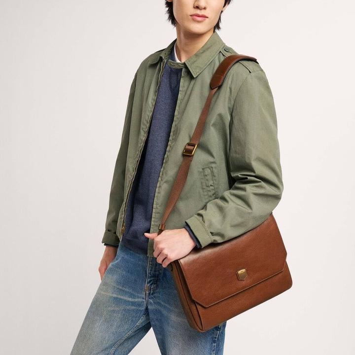 Immagine prodotto Fossil Hayes Courier per Uomo con tasche funzionali e design resistente