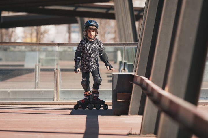 Actual product image Powerslide PHUZION SKATES Jet Pro black 31-34 (31)