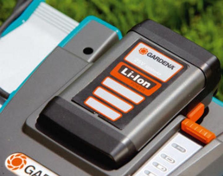 Produktbild Gardena 380Li (Akkubetrieb)