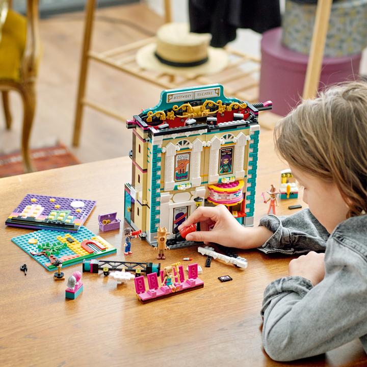 Actual product image LEGO Andreas theater school (41714, LEGO Friends)