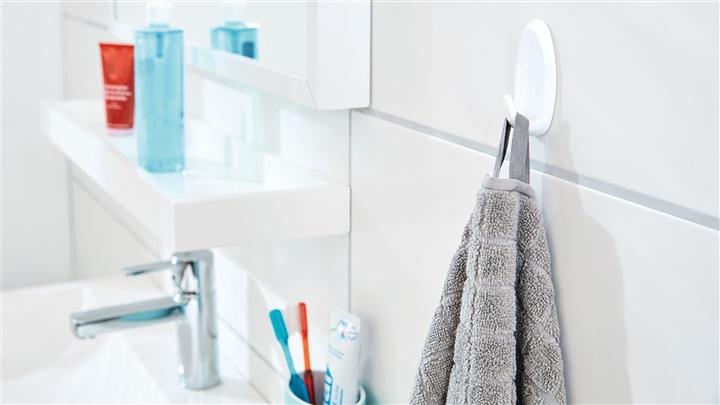 Actual product image tesa Powerstrips hooks