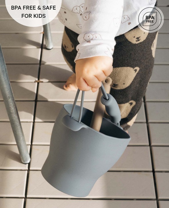 Actual product image Esmée Sand toy set with kettle, shovel and moulds
