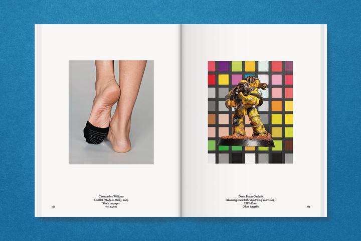 Immagine prodotto Zweitausenddreiundzwanzig (Inglese, Tedesco, Accademia d'arte di Düsseldorf, Donatella Fioretti, 2024)