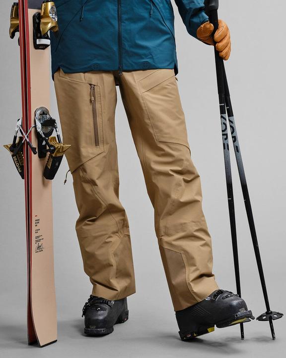 Produktbild The Mountain Studio GORE-TEX Pro 3L