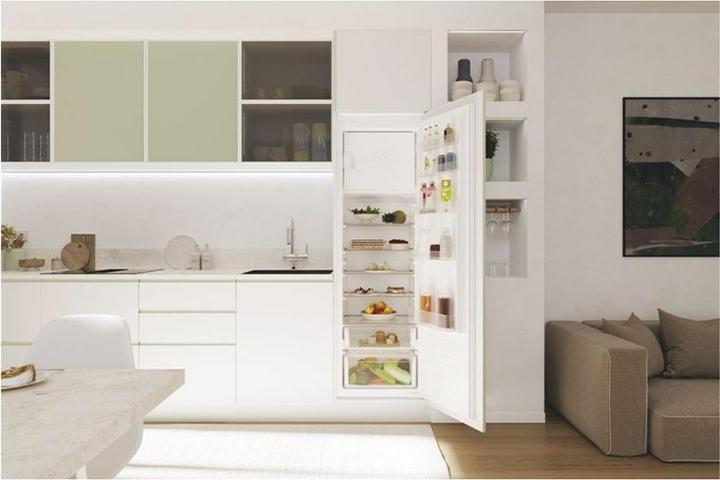 Actual product image Candy CM4S518EW Single-door Built-in 286 L E White (286 l)