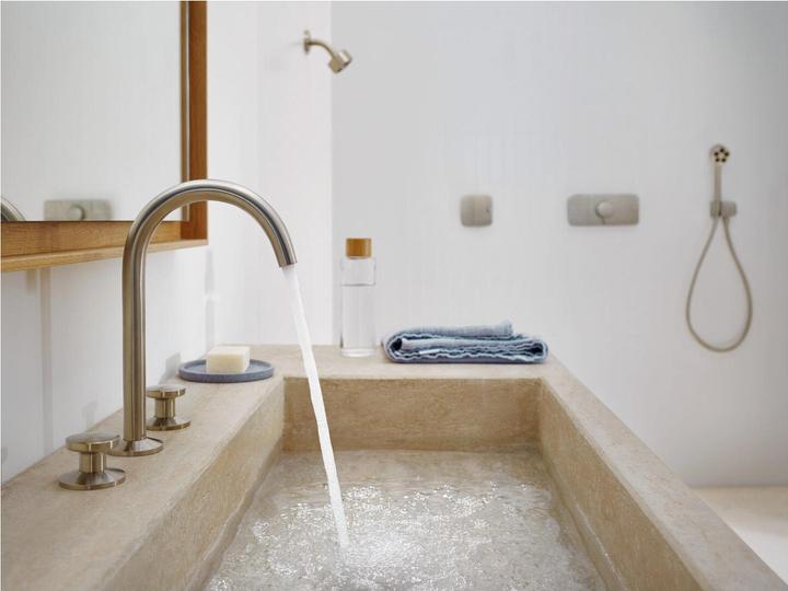 Produktbild Axor One Duschkopf 75 1 Strahlart wassersparend mit Brausearm, Ausladung 116 mm, 48490 (1 Strahlart, 8.70 l/min)