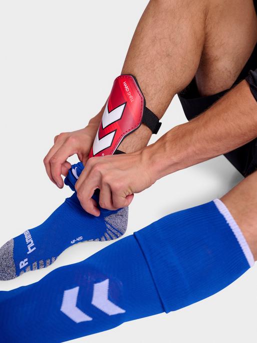 Actual product image hummel Hml Shin Guards Hard Shell (M)