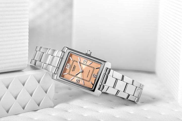 Produktbild Casio Damenuhr LTP-1234DD-4ADF + BOX