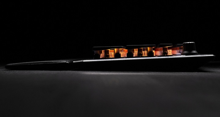 Produktbild Roccat Vulcan 121 Aimo (DE, Kabelgebunden)