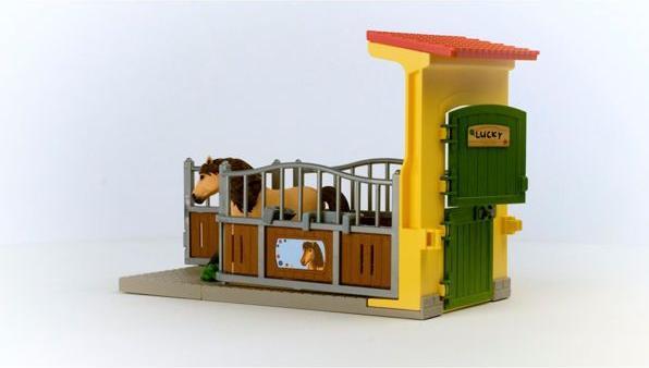 Actual product image Schleich Pony box with Icelandic horse stallion