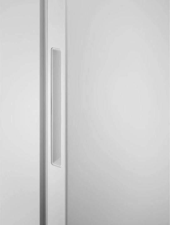 Actual product image AEG AC3801 (390 l)