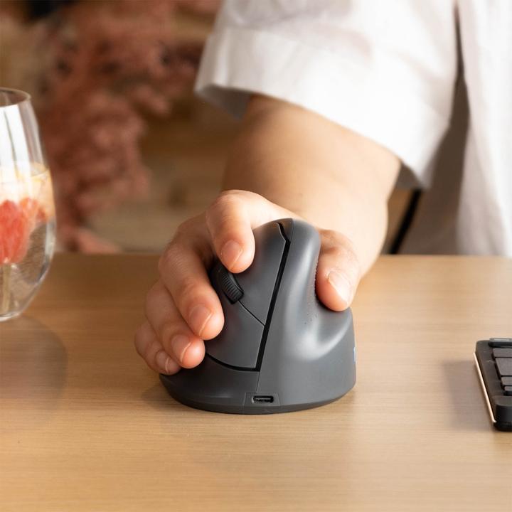 Actual product image R-Go Tools R-Go He Basic Medium Ergonomic Mouse Right-Handed Bluetooth (Wireless)