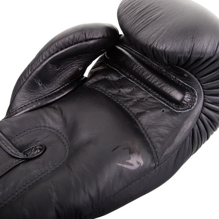 Actual product image Venum Giant 3.0 Boxhandschuhe (10 OZ, One size)