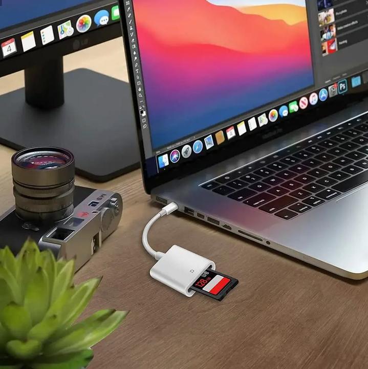 Actual product image PhoneLook USB-C 2-in-1 SD and microSD card reader (USB-C)