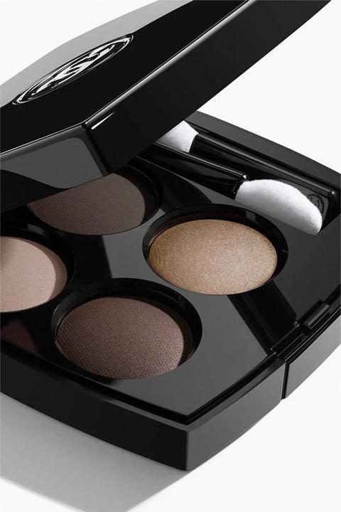 Actual product image Chanel Les 4 Ombres (322 Blurry Grey)