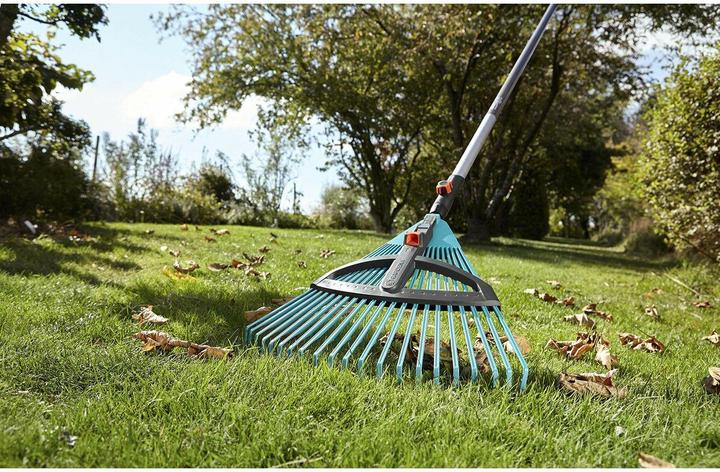 Actual product image Gardena Adjustable broom