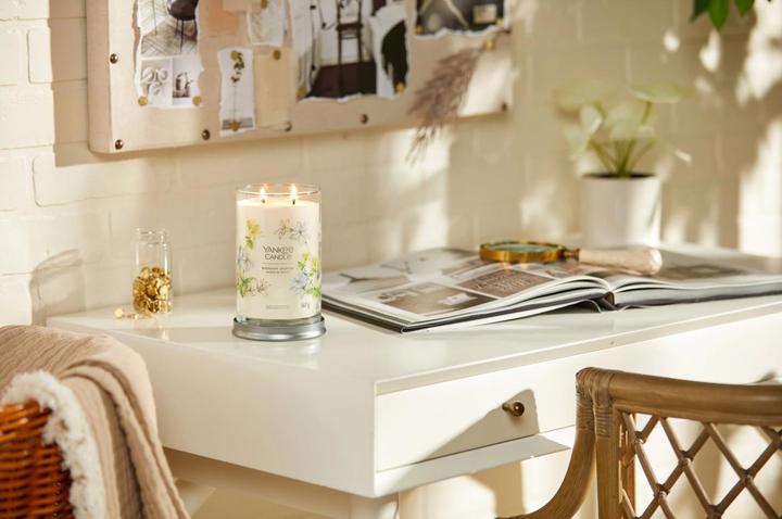 Produktbild Yankee Candle Duftkerze Midnight Jasmine Signature Large Tumbler