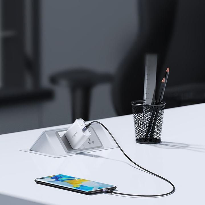 Productafbeelding Ugreen USB-C naar USB-C USB4 kabel, 240W, 2m (zwart) (2 m, USB 2.0, 240 W)