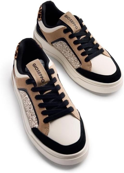 Actual product image Gioseppo Lothrop (37)