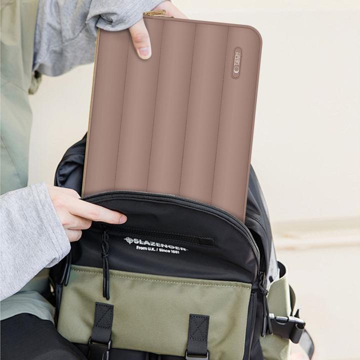 Actual product image Tech-Protect Puffy Laptop Sleeve 13-14" with accessory pouch - Brown (14", Apple)