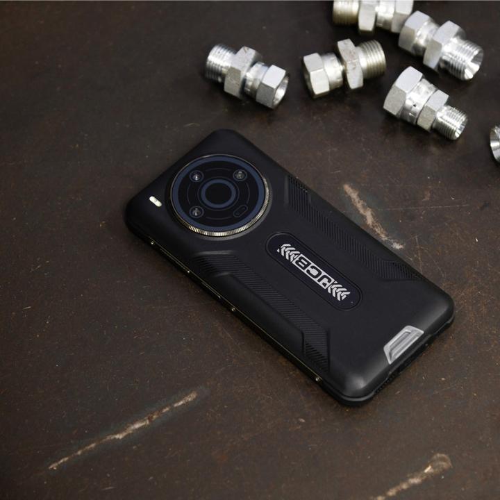 Actual product image JCB Toughphone MAX M20 (512 GB, Grey, 6.60", Dual SIM, 5G)