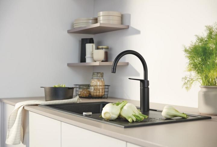 Produktbild Grohe Start QuickFix Küchenarmatur, hoher Auslauf, einfache Installation, schwenkbar, mattschwarz
