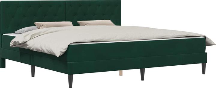Vert foncé