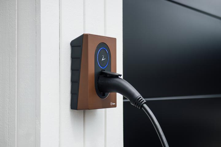 Immagine prodotto Zaptec GO Wallbox, 22KW, presa, 4G, legno marrone (Tipo 2, 22 kW, 32 A)