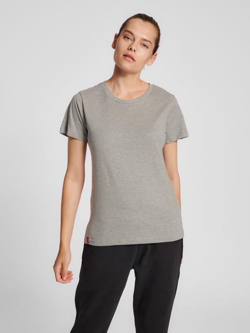 Actual product image hummel Hmlred Basic T-Shirt S/S Woman (XL)