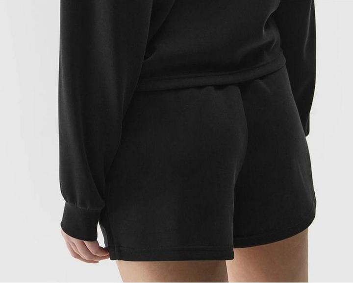 Actual product image 4F Shorts (M)