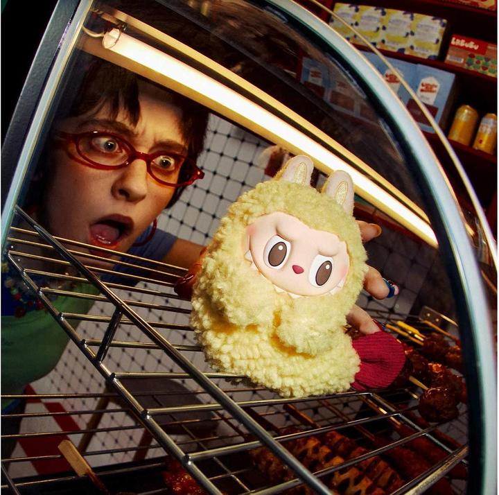 Image du produit Pop Mart Labubu Wacky Mart Earphone Case