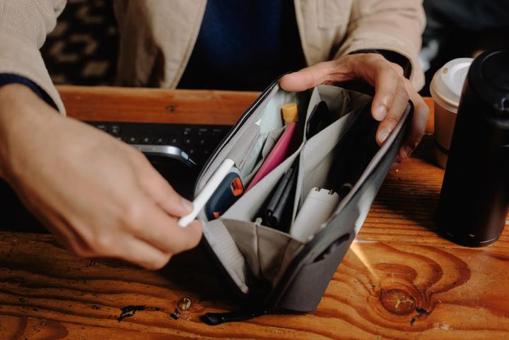 Actual product image Peak Design Tech Pouch Small (Camera accessory bag, 2 l)