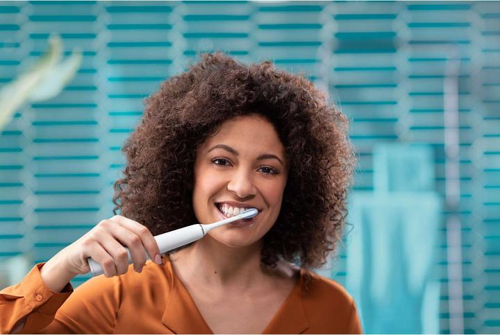 Produktbild Philips Sonicare DiamondClean 9000 + Power Flosser 3000 (Schallzahnbürste)